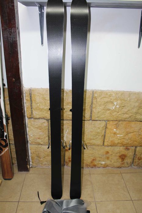 Ski/schi/schiuri de tura Volkl Rise80  163 cm