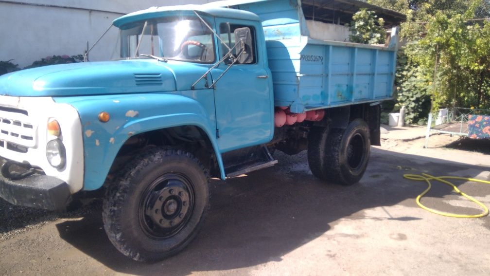 Zil 130 sotiladi