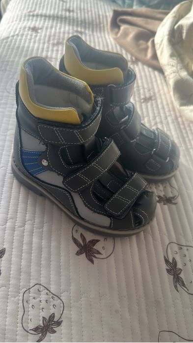 Продам новые сандалии ортопедия