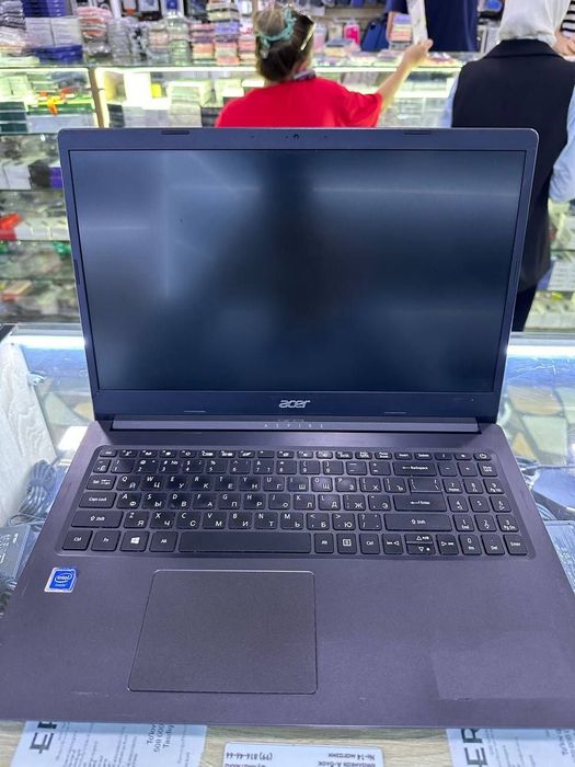 Notebook sotiladi Acer Aspire 3