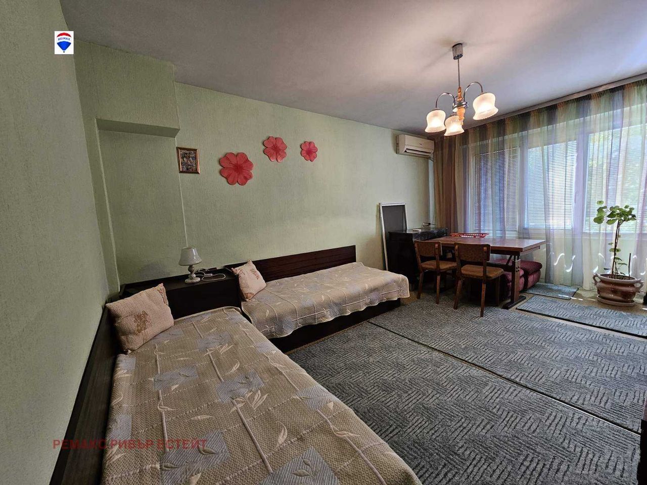 Продава се Тристаен апартамент в Русе, Чародейка - Юг - 103 кв.м за 815 €/кв.м - Снимка #2