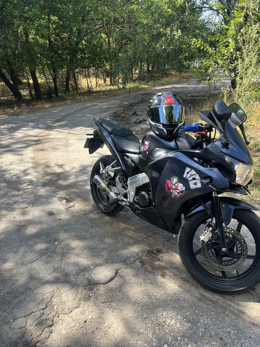 Salut vand si eu acest cbr 125 din anul 2013
