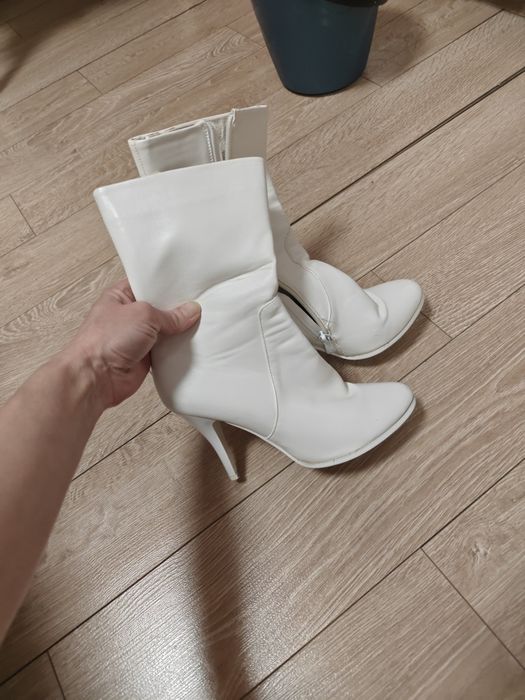 Отдам за шоколадку!