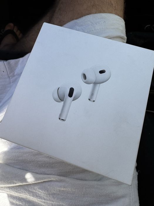Vand casti airpods pro 2 cu USB C