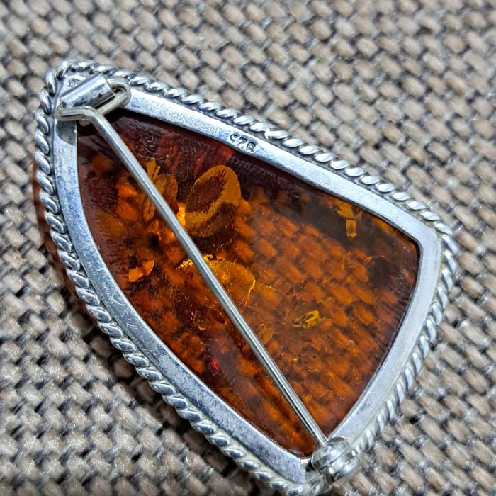 Brosa argint 925 chilimbar