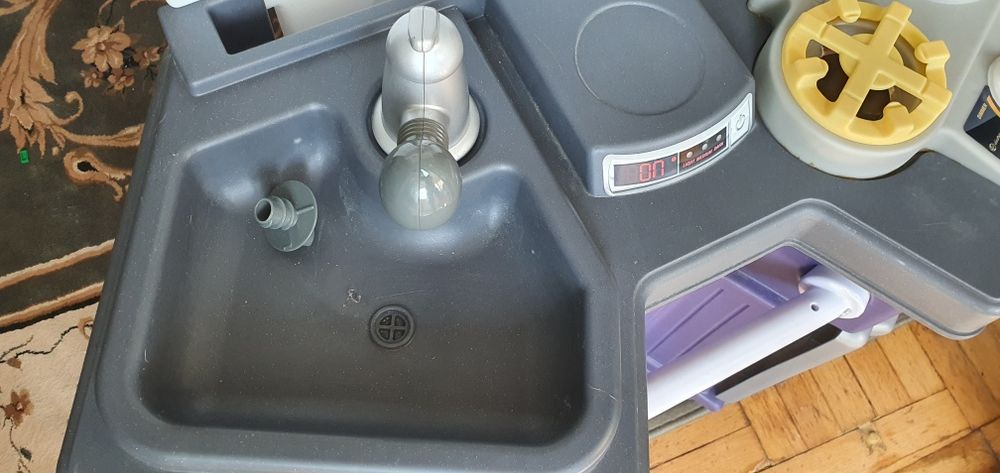 Bucatarie Little Tikes copii 3 4 5 ani in stare foarte buna