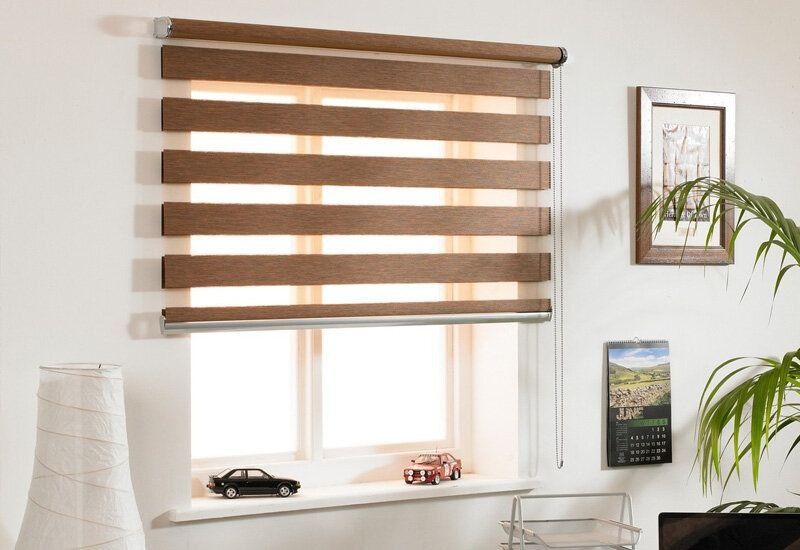 Ролшторы день ночь в отличном состоянии