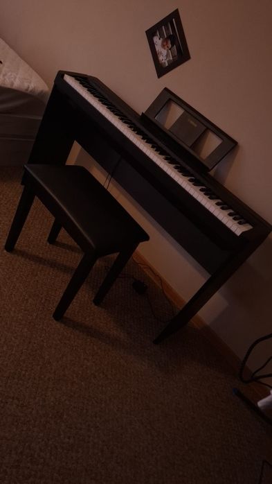 Pian Yamaha P45 electric