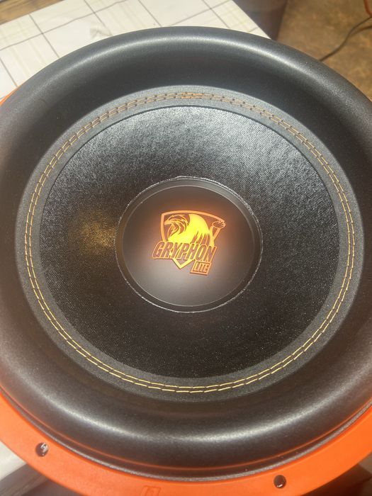 Продам динамик сабвуфера