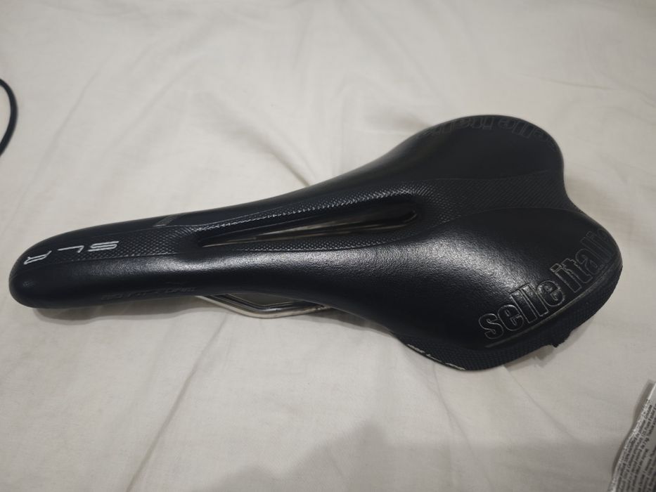 Sa bicicleta / cursiera Selle Italia