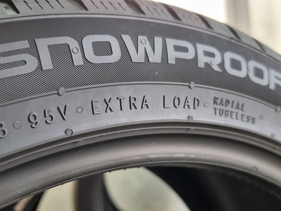 "Dot 22" 225/45/18 Nokian 4Броя: 600лв 7.5мм като Нови!