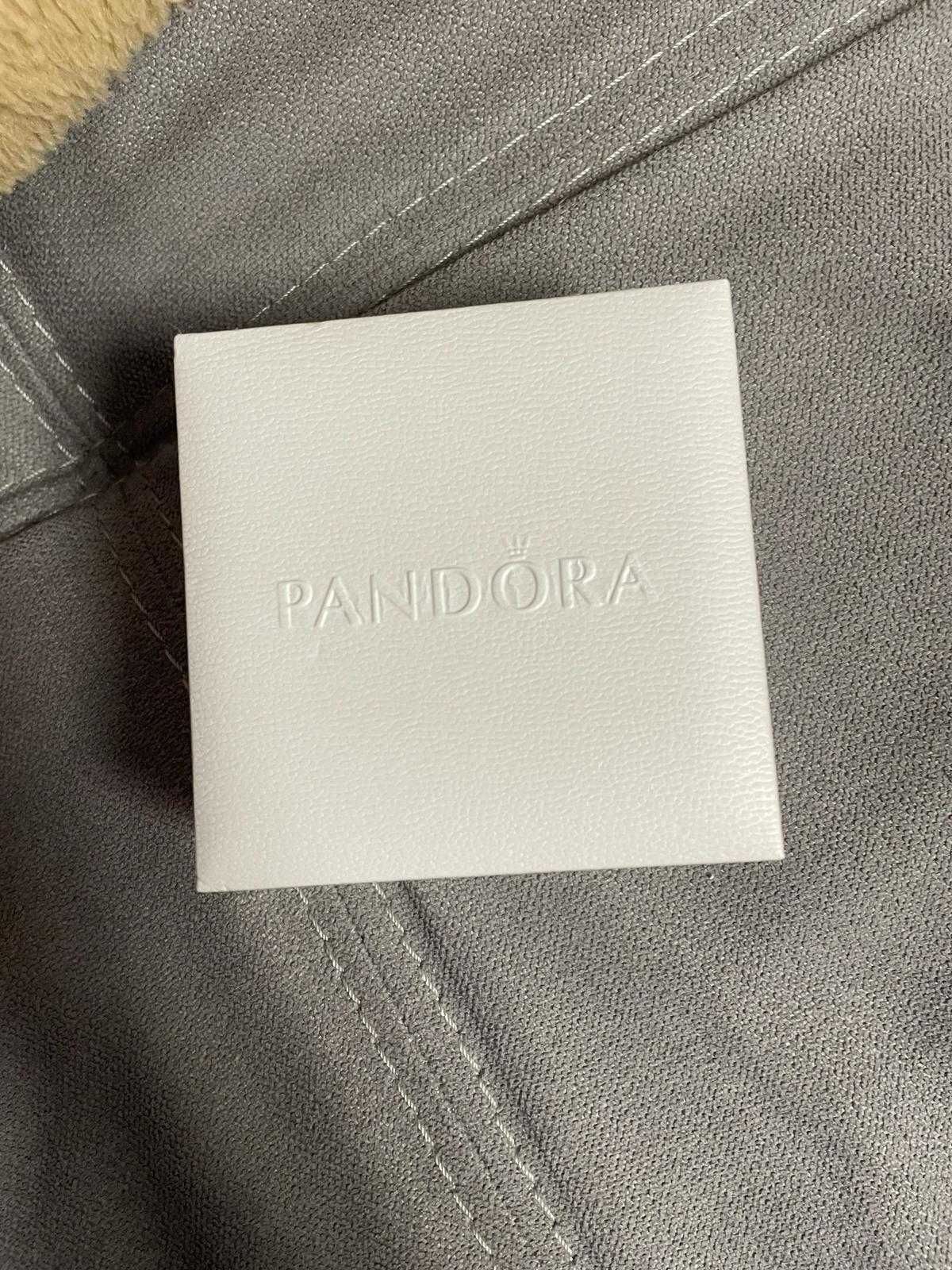 Bratara Pandora cu pandantive