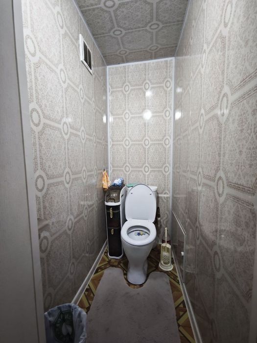 2/2/4 uy sotiladi. Tashselmash. Yashnobod tumani.