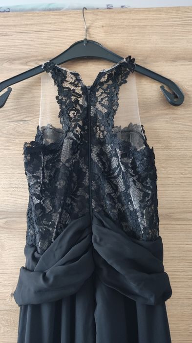 Официална черна рокля