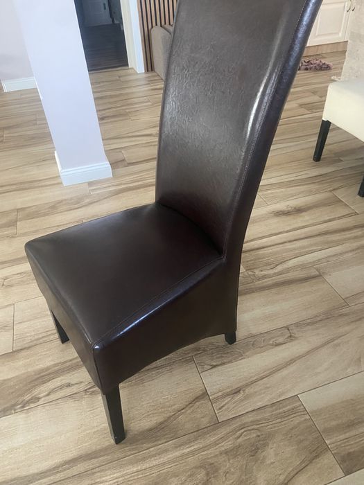 Vind scaune living sau buxatarie