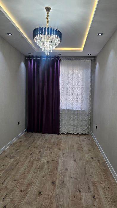 Сейчас с мебелью 3х комнатная квартира  Авиасозлар 4