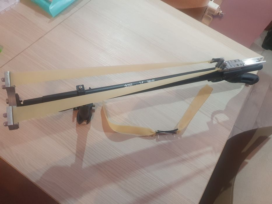 Praștie profesională de vânătoare și divertisment în aer liber