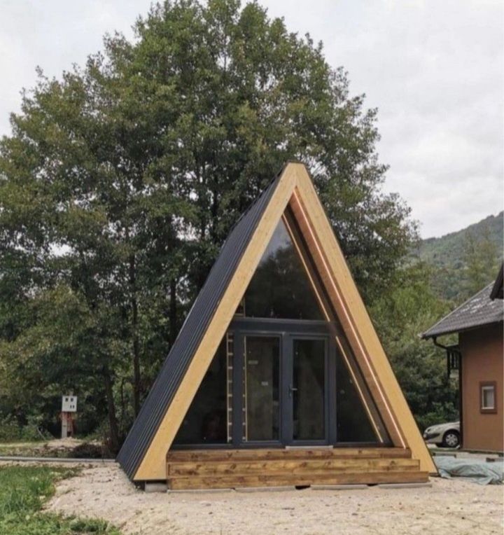 Vând cabane tip A - frame