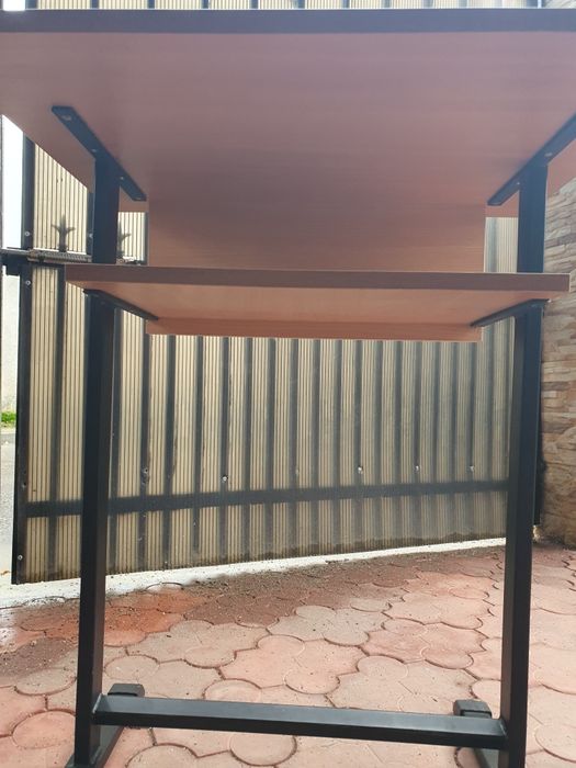 Pupitru / birou / banca