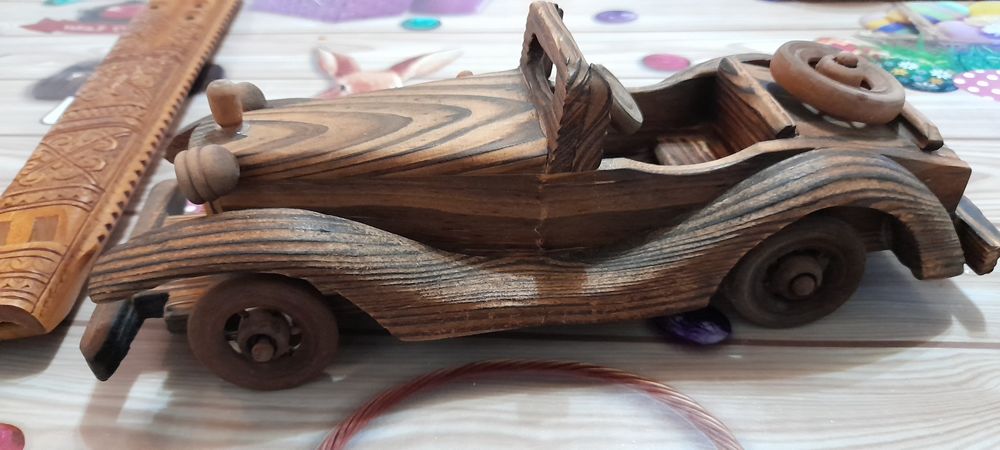 Fluier din lemn facut manual