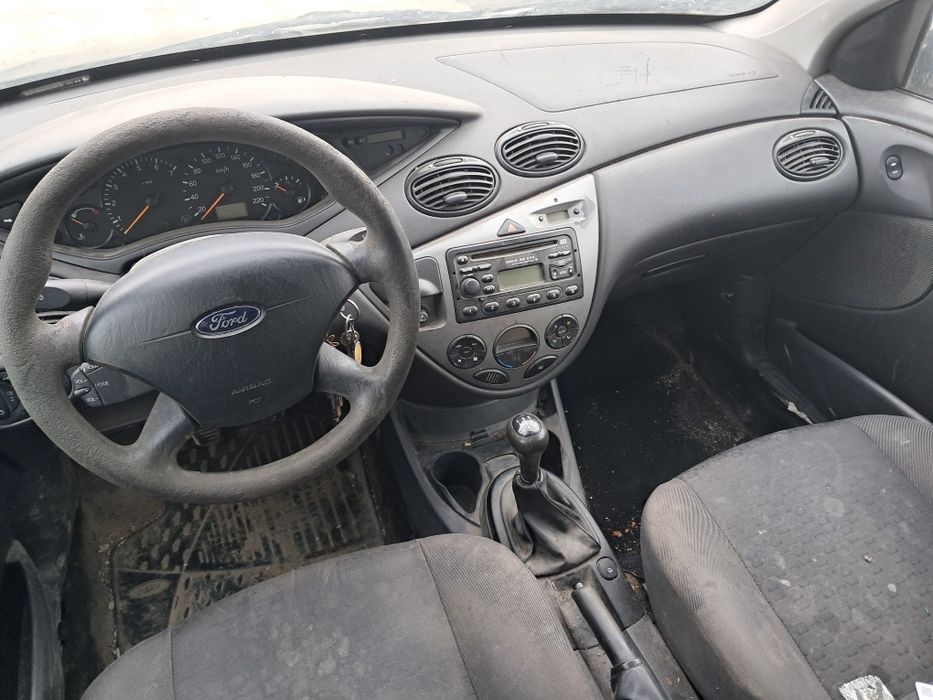 Dezmembrez ford focus break , 1.6i