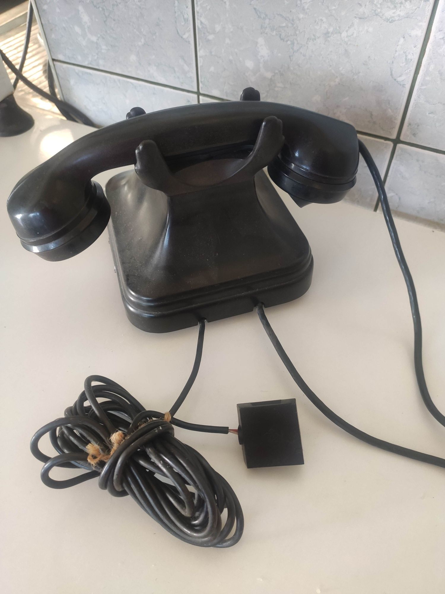 Много стар телефон със шайба министерство на П.Т.Т