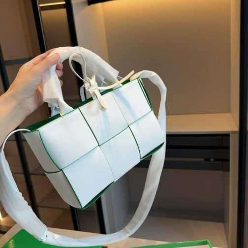 Geanta de mana dama Bottega Veneta 833124