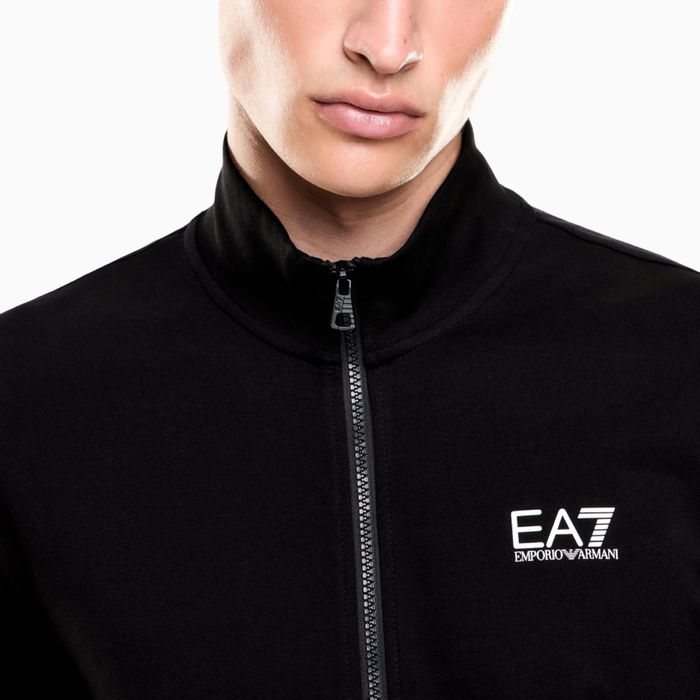 Оригинален мъжки спортен екип EA7 Emporio Armani