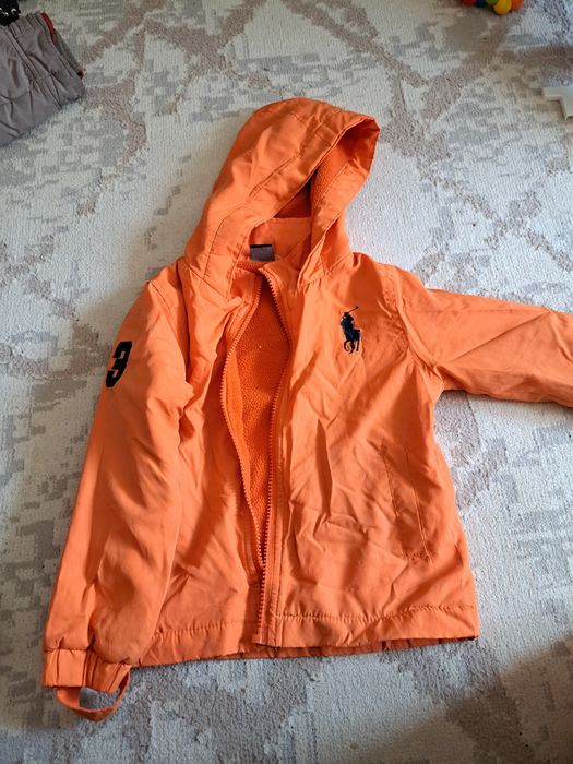 Продам куртки, тёплые штаны ,шапку, желетку детскую