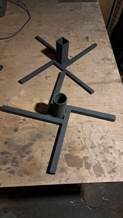 Подставка под новогоднюю ёлочку