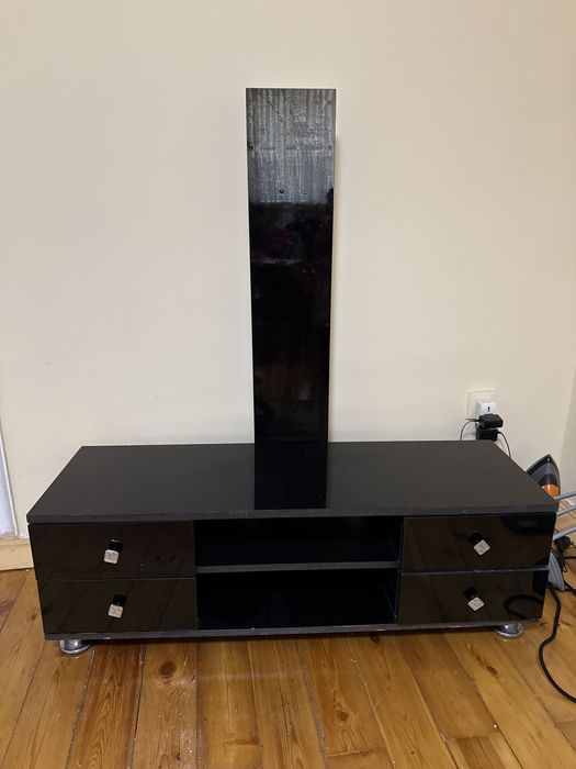 Подставка для телевизора