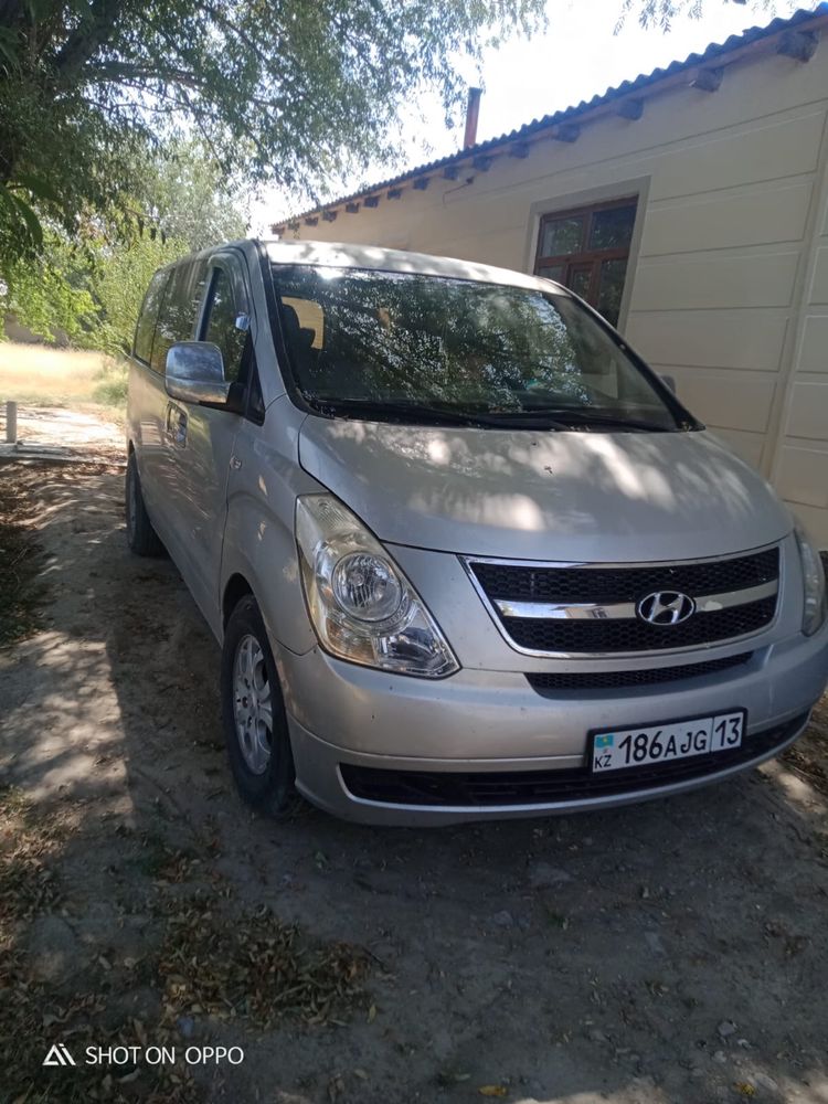 Hyundai Starex Grand