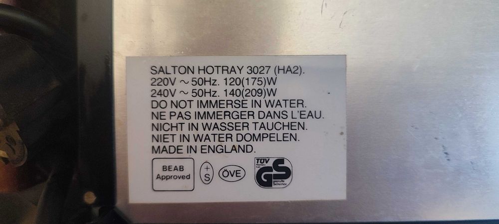 Salton Hottray 3027 - Затоплящ уред за храна с гореща тава/котлон