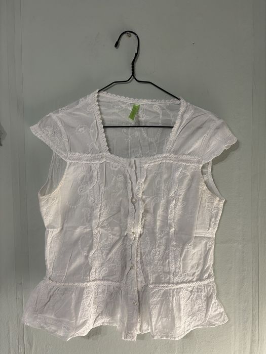 Бял потник с орнаменти, чисто нов, от  100% памук