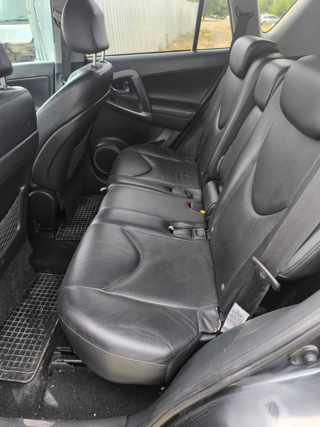 Toyota rav4 lll 2.2 diesel 177kc 2010