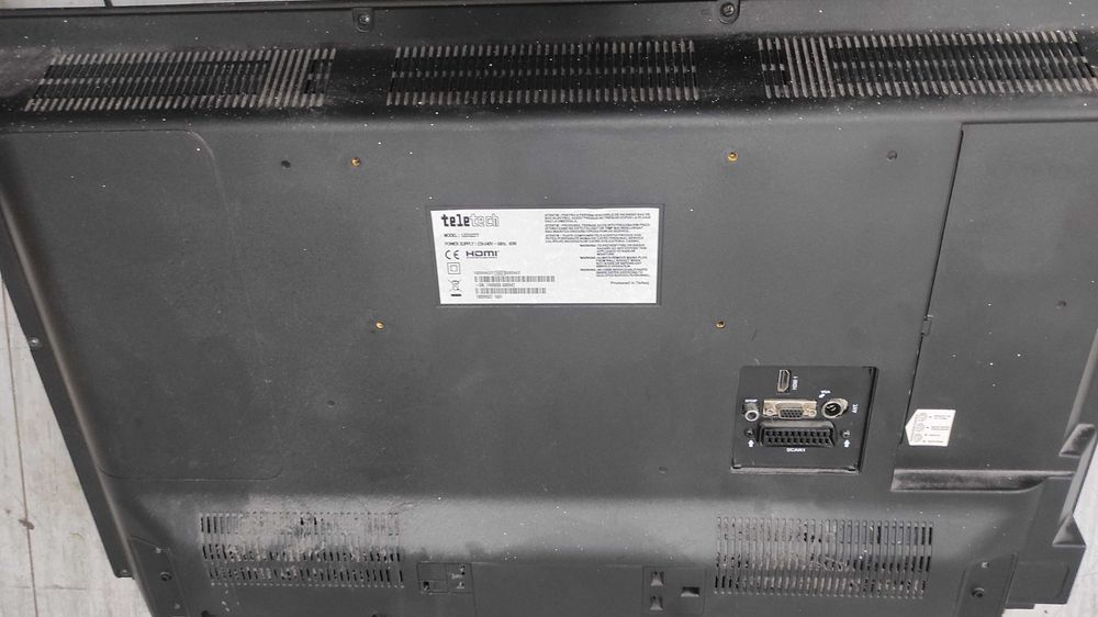 televizor 32 inch teletech 32277 ecran spart nu porneste