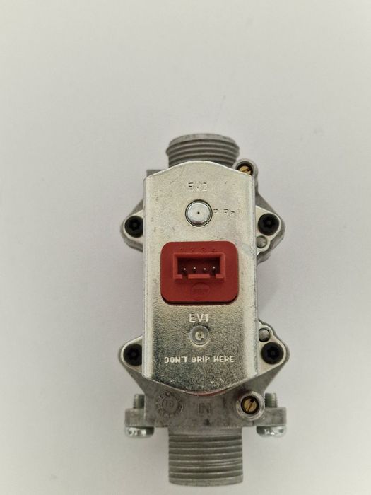 Vana de Gaz centrala Ariston Genus ONE, Alteas ONE NET