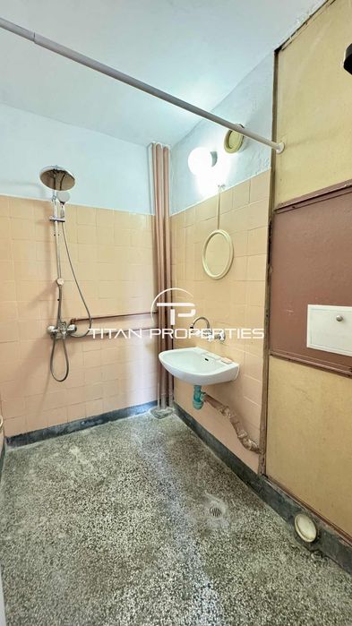 Тристаен апартамент за продажба в кв. Кършияка