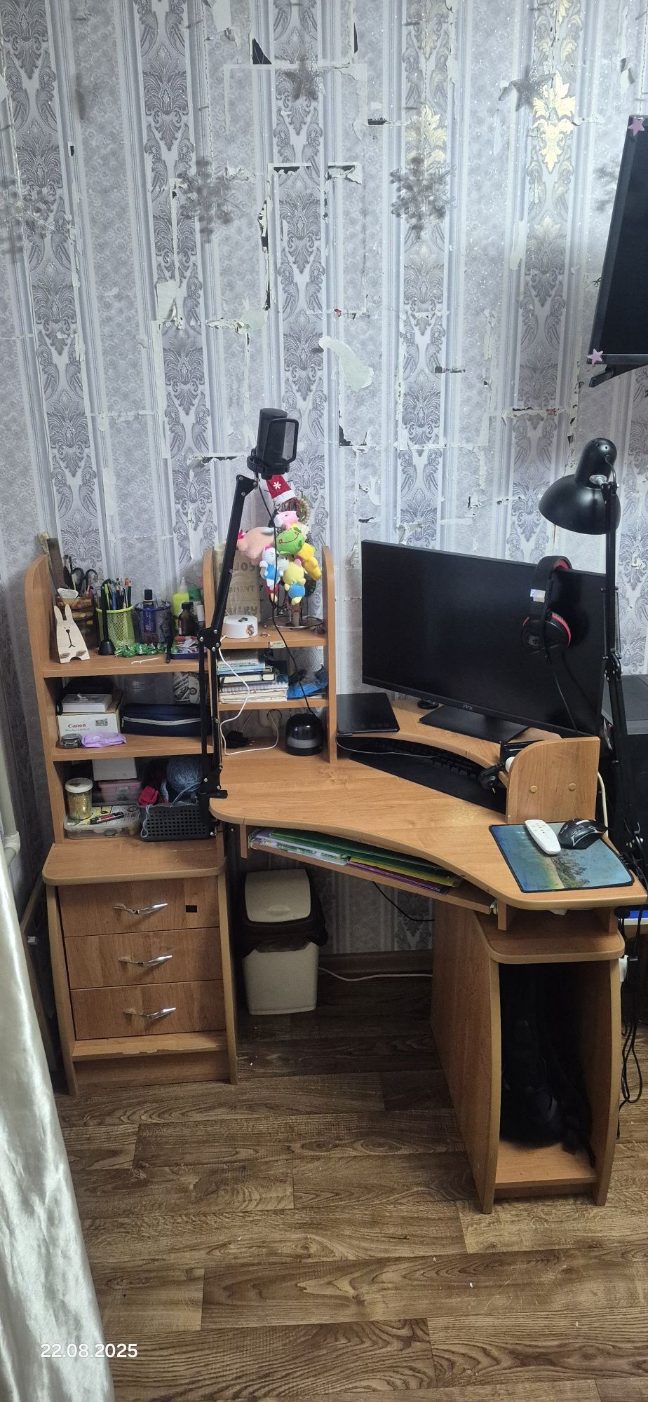 Компьютерный стол