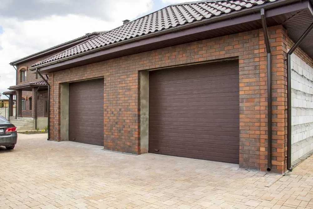 Секционные ворота для гаража.