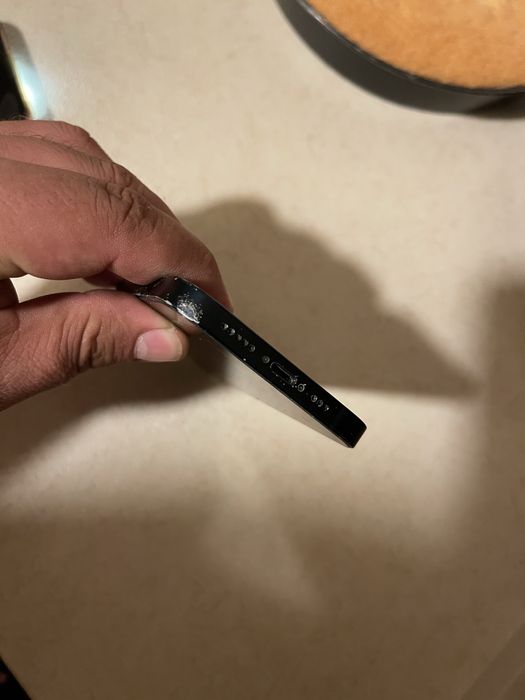 Vand iphone 13 ,128 gb