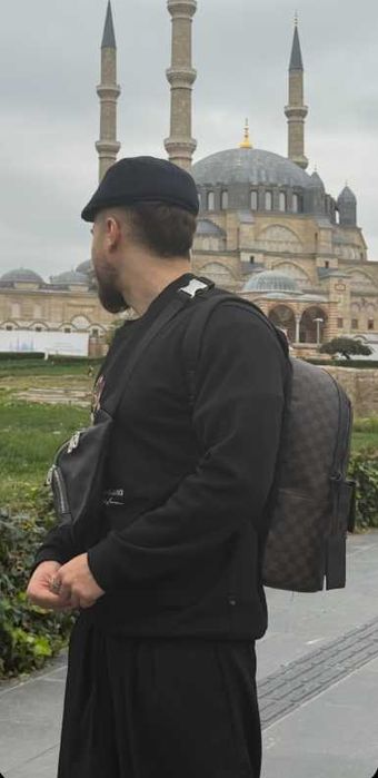 Раница Louis Vuitton – чисто нова, луксозна