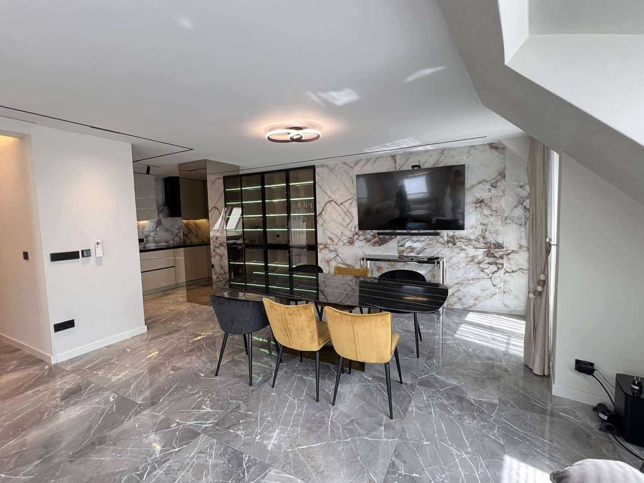 КЛЮЧ! Четиристаен имот в кв.Белите брези