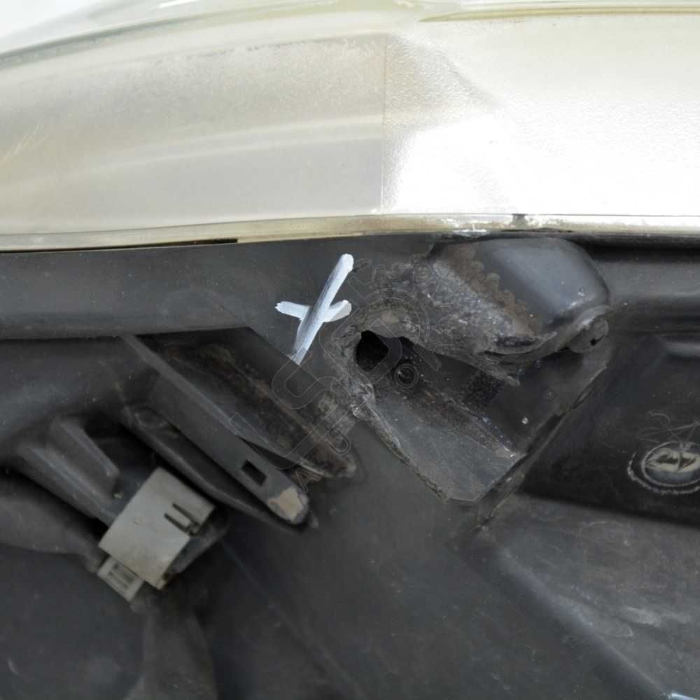 Десен фар Toyota Avensis III 2009-2015 ID:108006