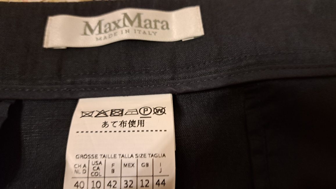 Vând pantaloni MaxMara in