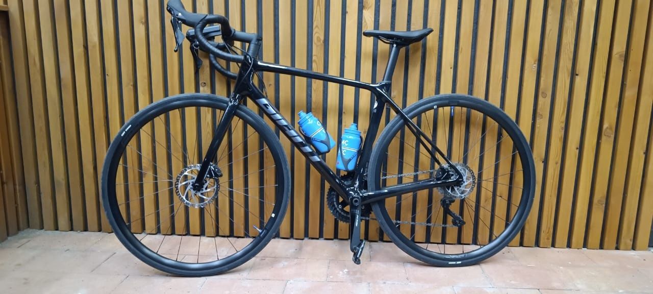 Шоссейный велосипед.Giant TCR ADVANCED 2 DISC-KOM - 2022