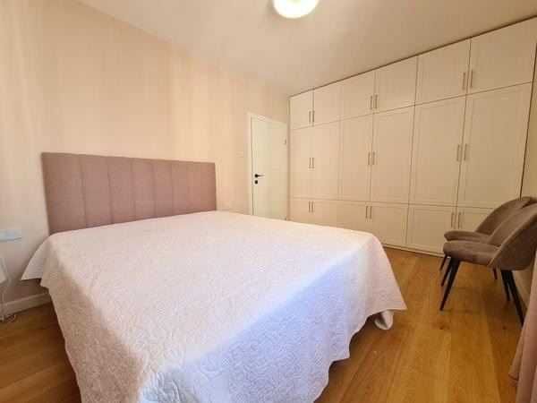 Продава се Двустаен апартамент в София, Манастирски ливади - 74 кв.м за 2271 €/кв.м - Снимка #2