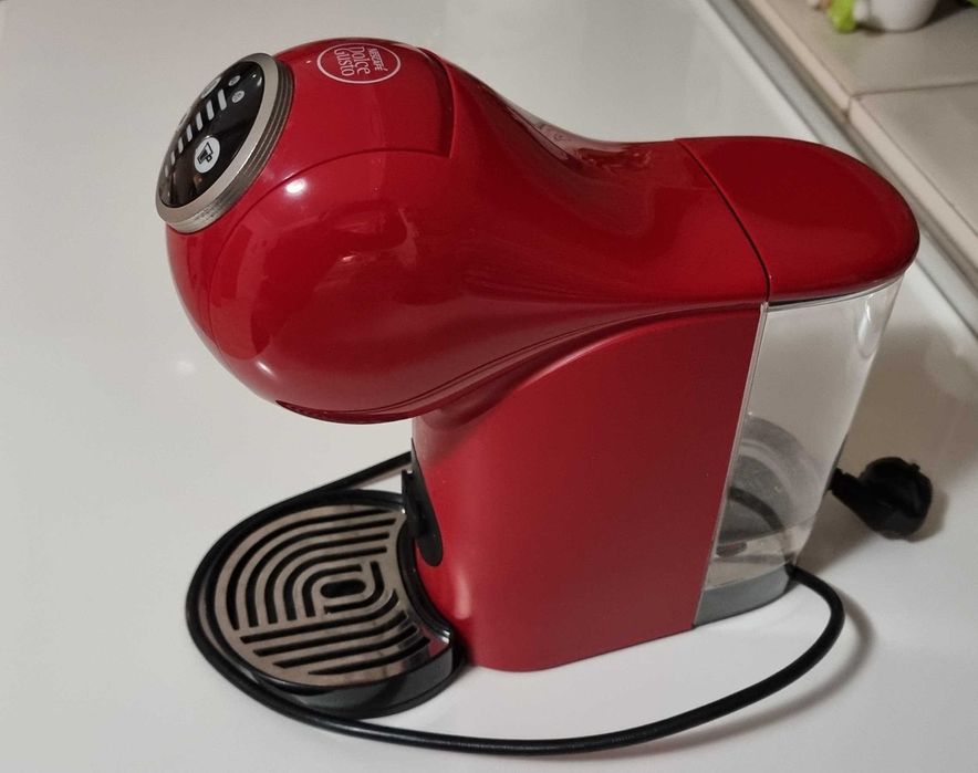 Super Pret: Espressor cu capsule Krups NESCAFE Dolce Gusto Genio
