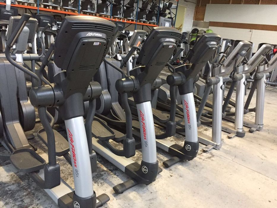 Depozit aparate fitness technogym