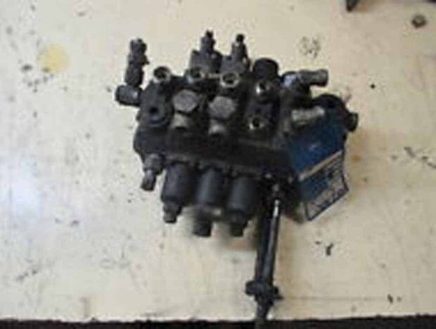 distribuitor hidraulic atlas 804